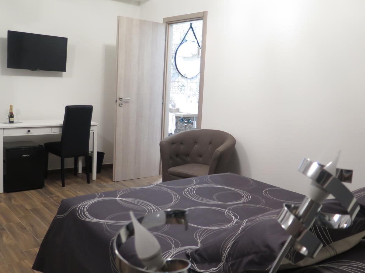 Symposium Bed&Breakfast Катанія Екстер'єр фото